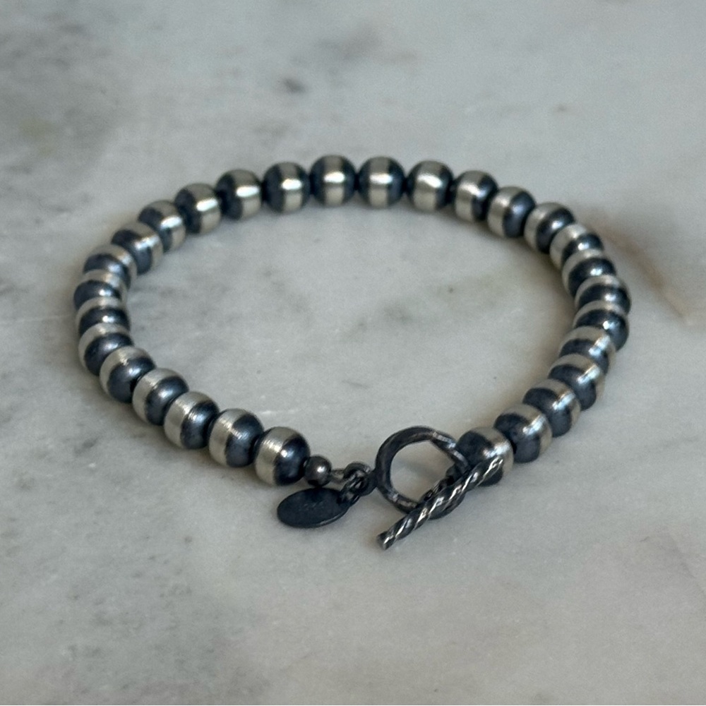 New 6mm Navajo Pearl Bracelet 925 Toggle Closure Never worn